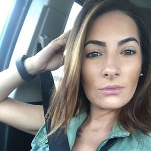 Meet your Posher, Cristina